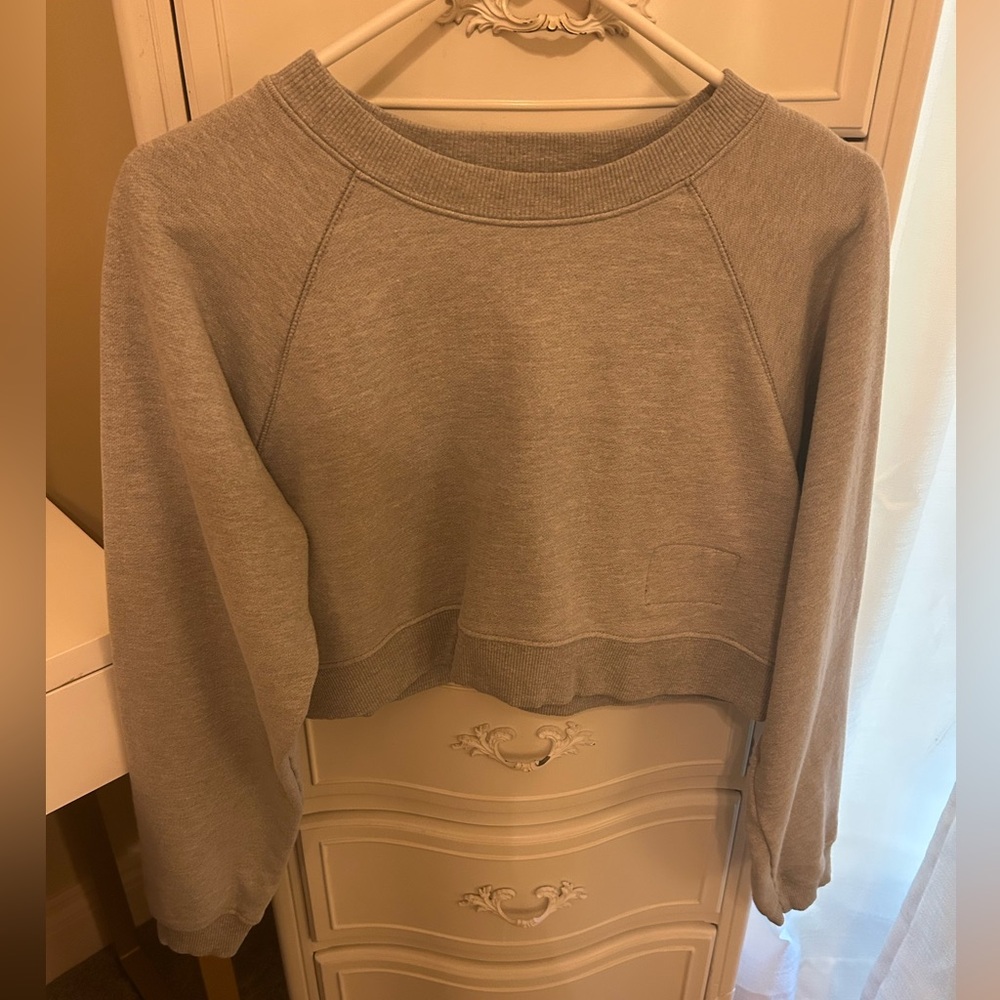 Daily Drills Light Gray Cropped Pullover